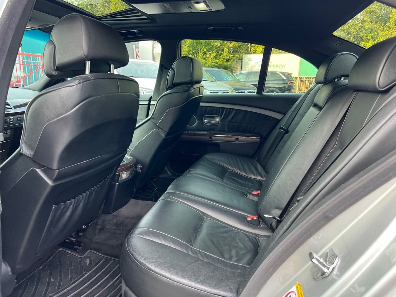 BMW 730 2004 — Миниатюра 6