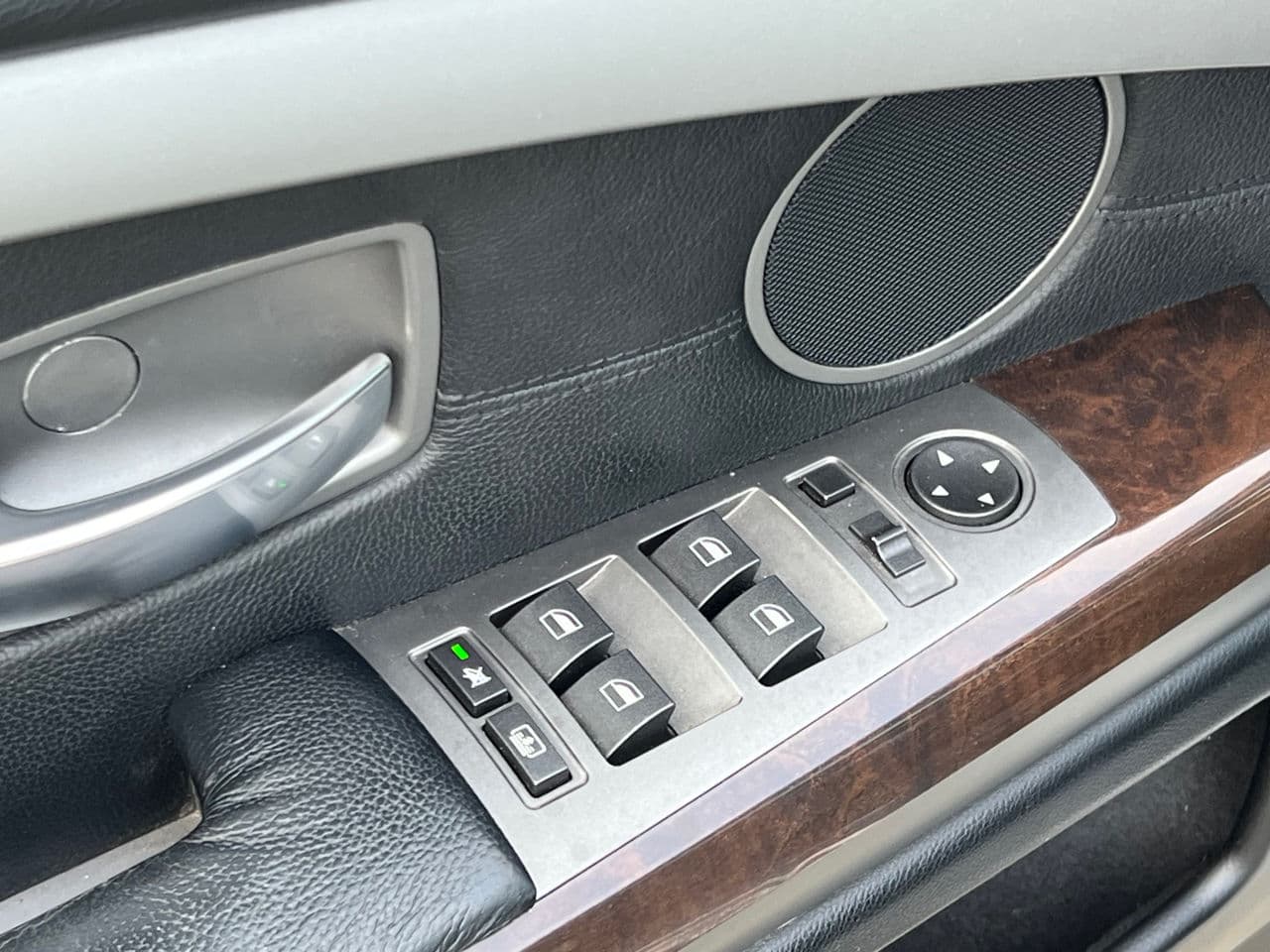 BMW 730 2004 — Миниатюра 14