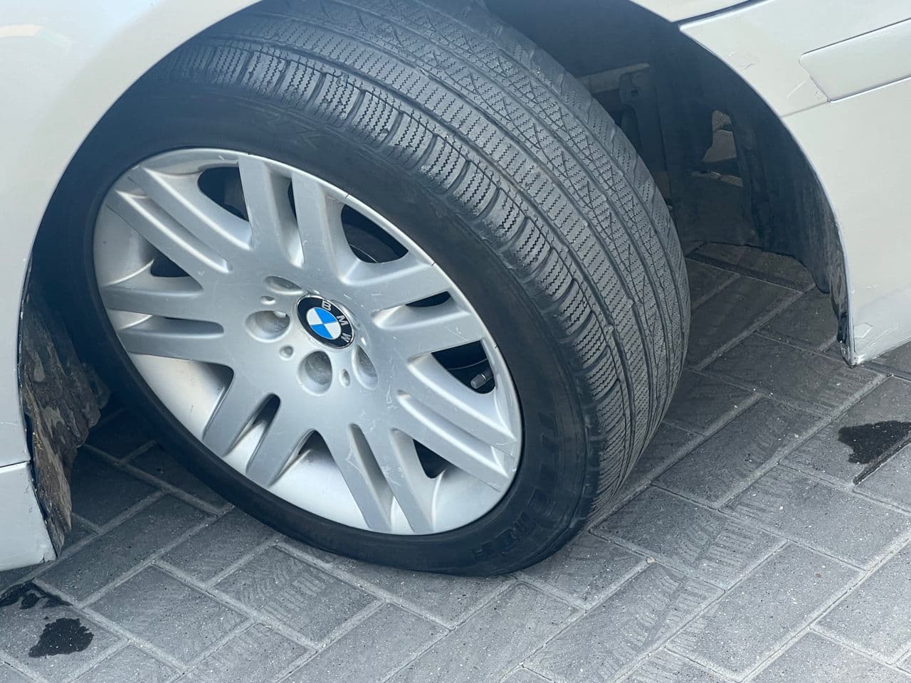 BMW 730 2004 — Миниатюра 16