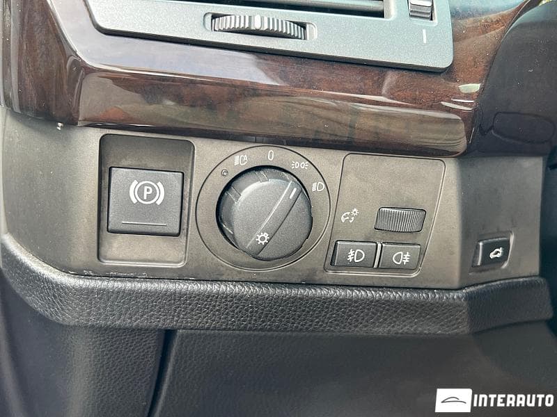 BMW 730 2004 — Миниатюра 15