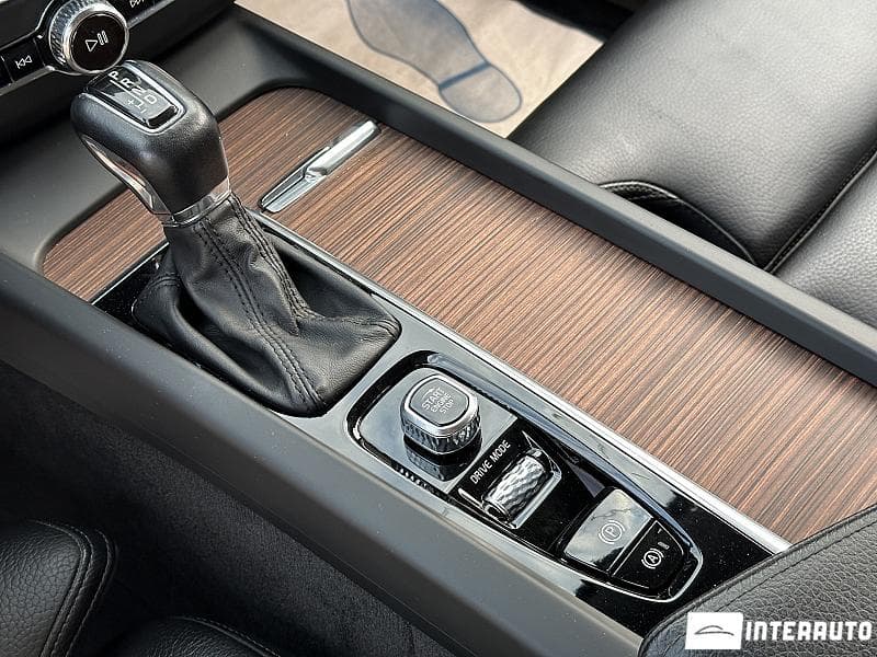 Volvo XC 60 2019 — Миниатюра 13