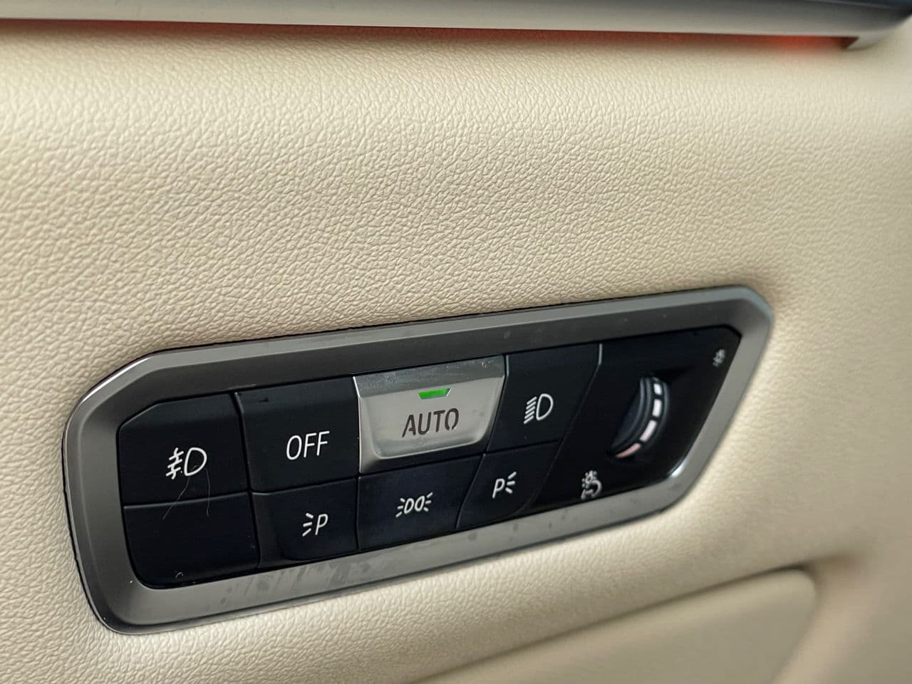 BMW X7 4.0i 2019 — Миниатюра 10