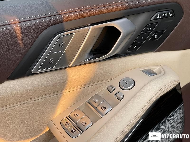 BMW X7 4.0i 2019 — Миниатюра 7