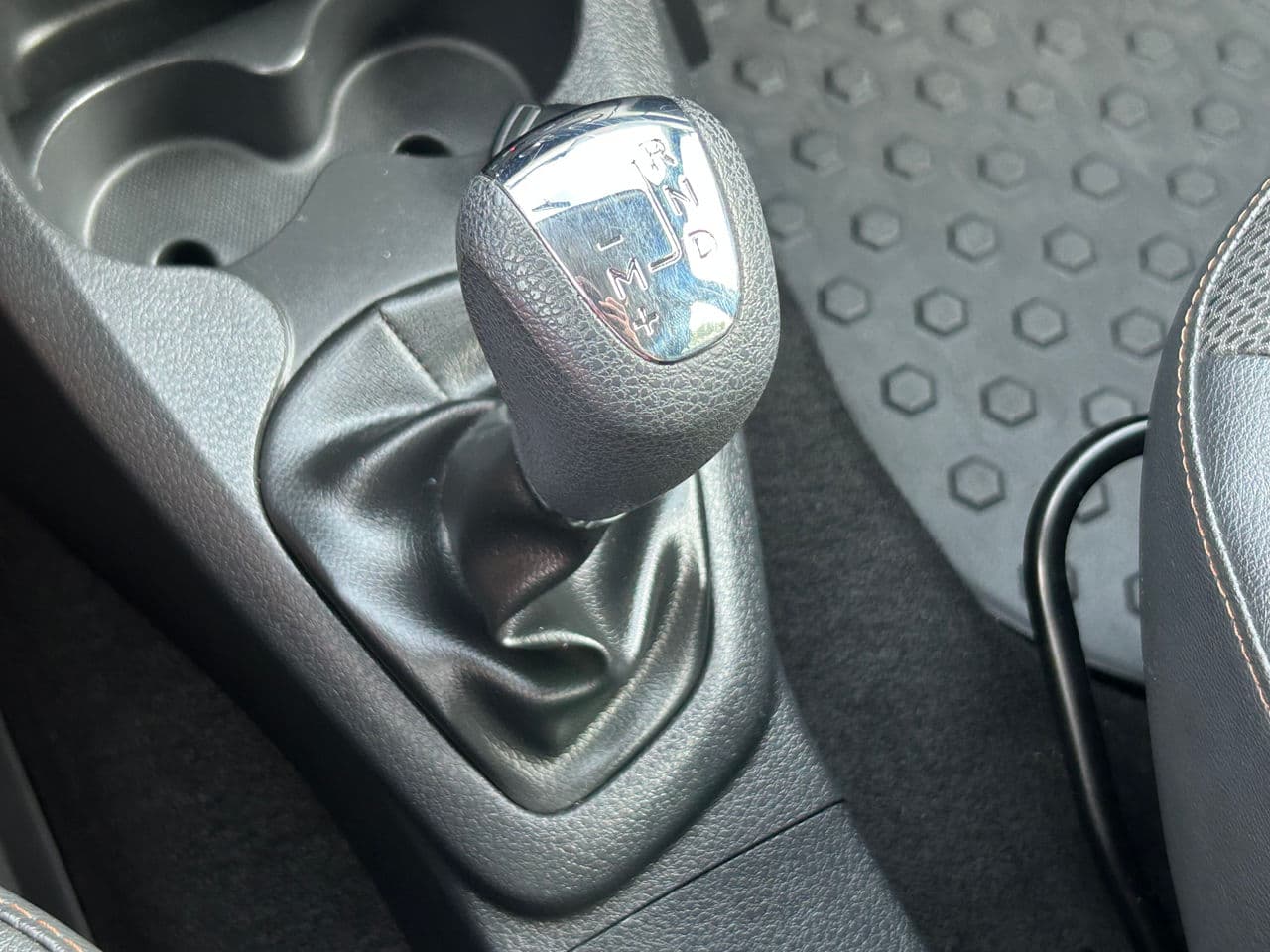 Dacia Logan MCV Stepway 2018 — Миниатюра 14
