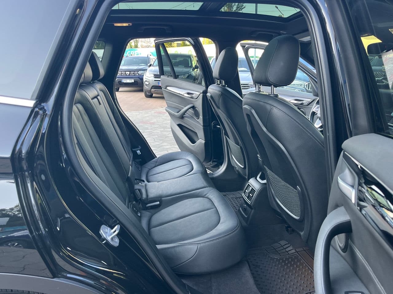BMW X1 2.8i 2018 — Миниатюра 16