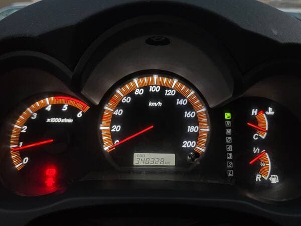 2013 Toyota Hilux — Miniatură 9