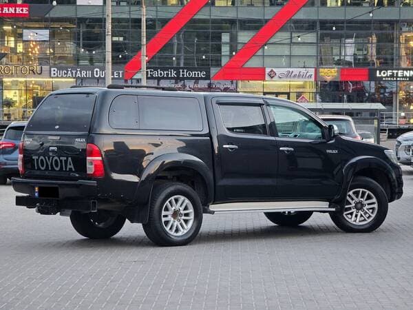 2013 Toyota Hilux — Miniatură 4