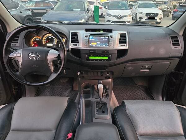 2013 Toyota Hilux — Miniatură 7