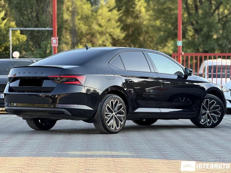 2022 Skoda Superb — Miniatură 2