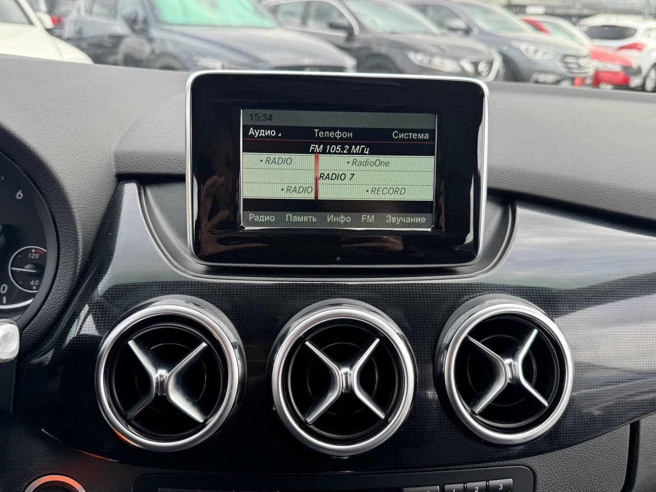 Mercedes B 200 2014 — Миниатюра 9