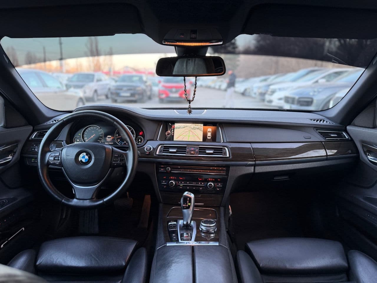 BMW 740 2014 — Миниатюра 9