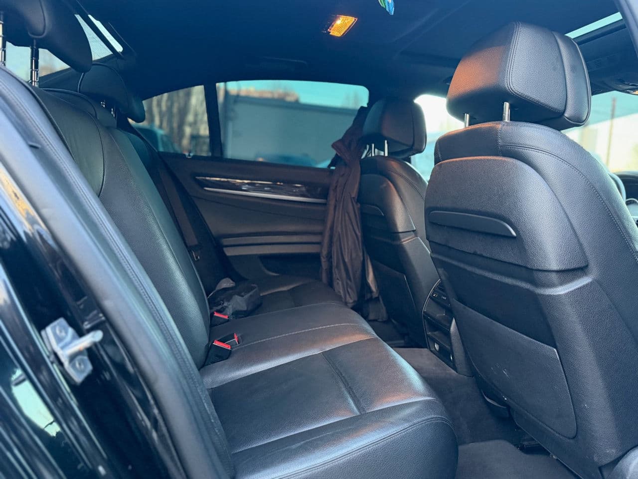 BMW 740 2014 — Миниатюра 16