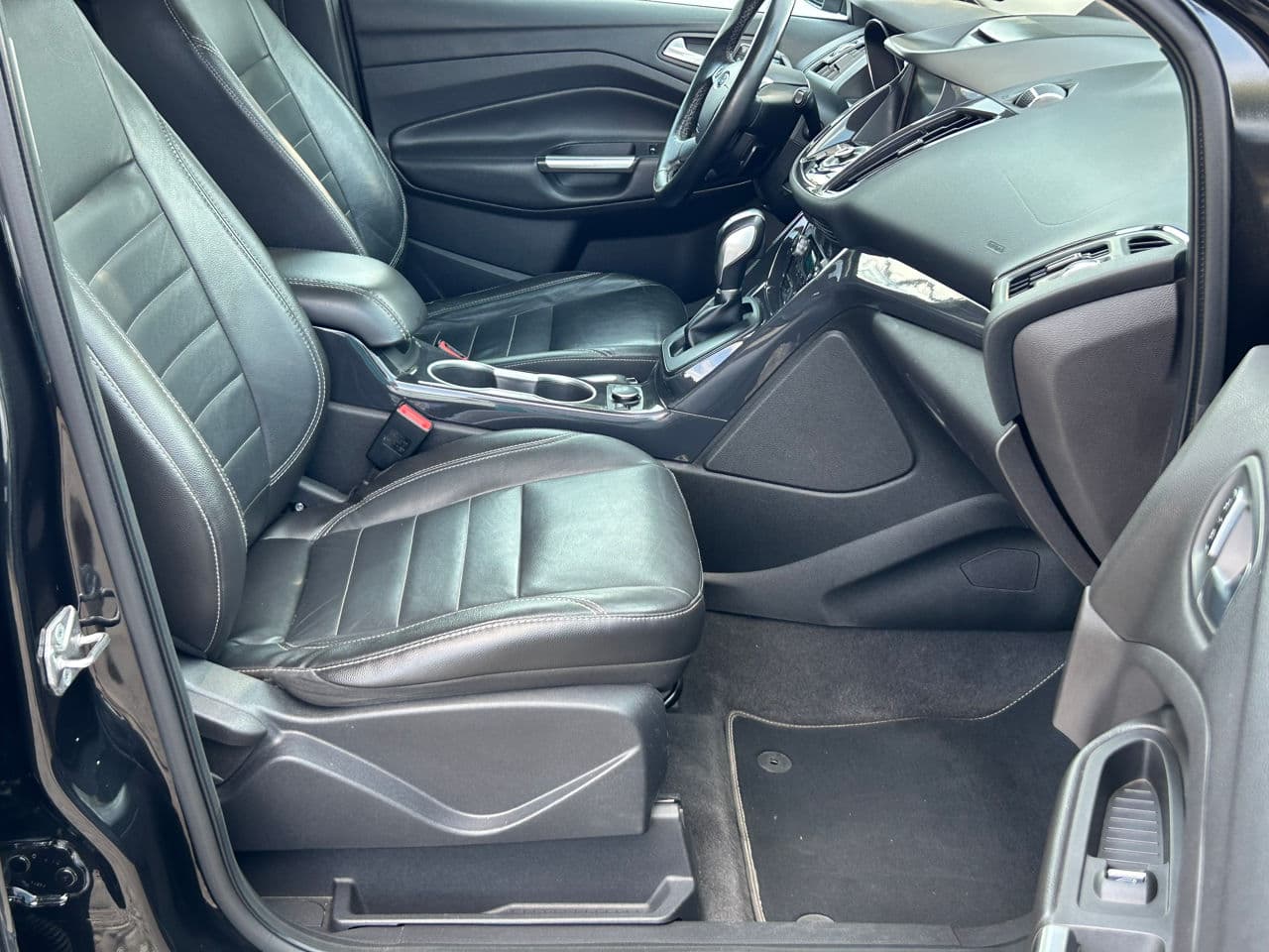 Ford Escape 2014 — Миниатюра 17