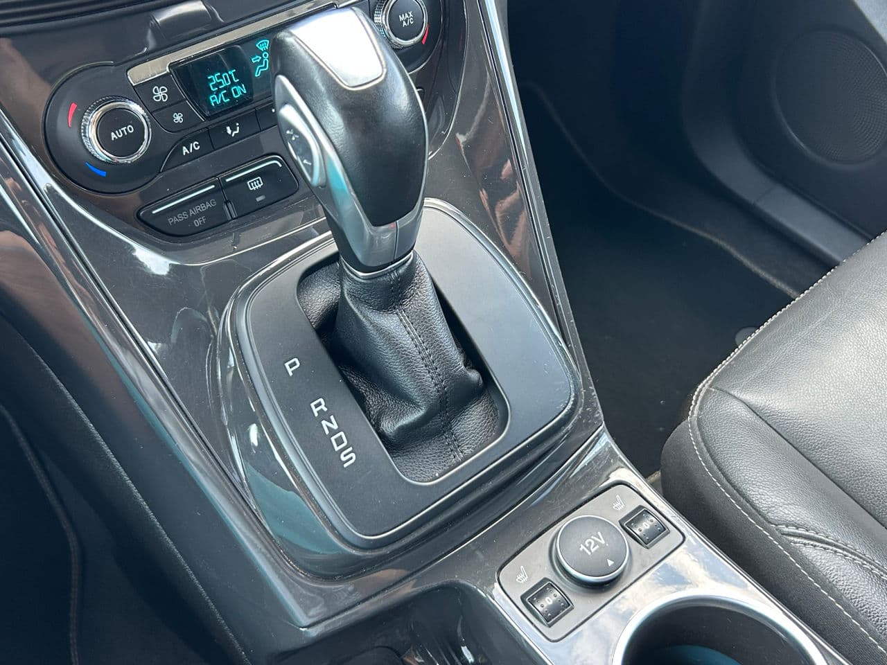 Ford Escape 2014 — Миниатюра 16
