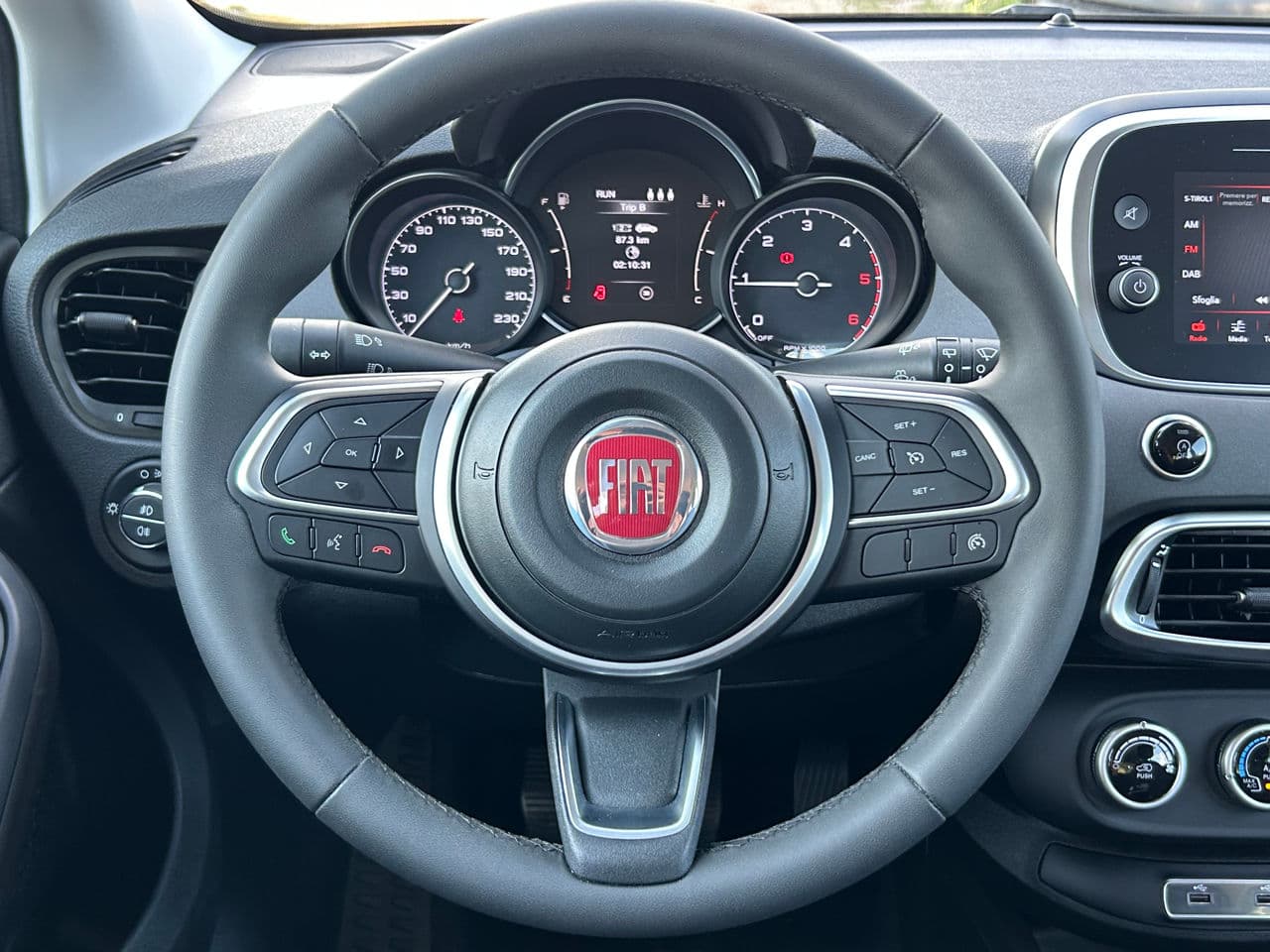 Fiat 500X 2023 — Миниатюра 10