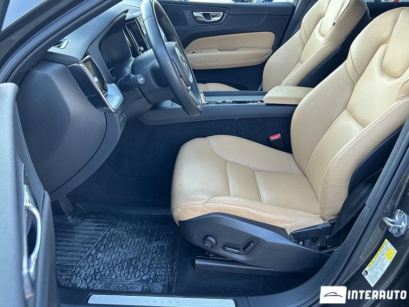 Volvo XC 60 2018 — Миниатюра 8