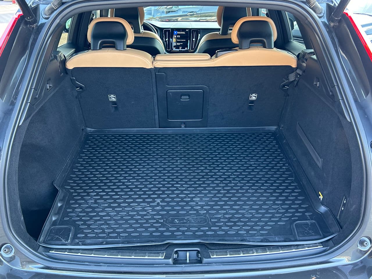 Volvo XC 60 2018 — Миниатюра 20