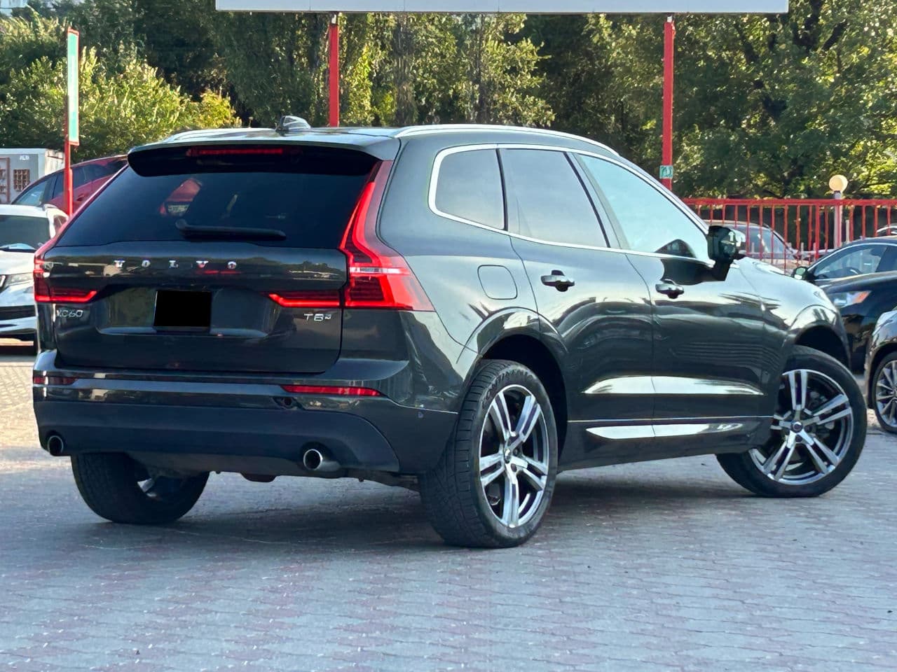 Volvo XC 60 2018 — Миниатюра 3