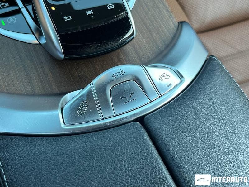 Mercedes C 300 2018 — Миниатюра 16