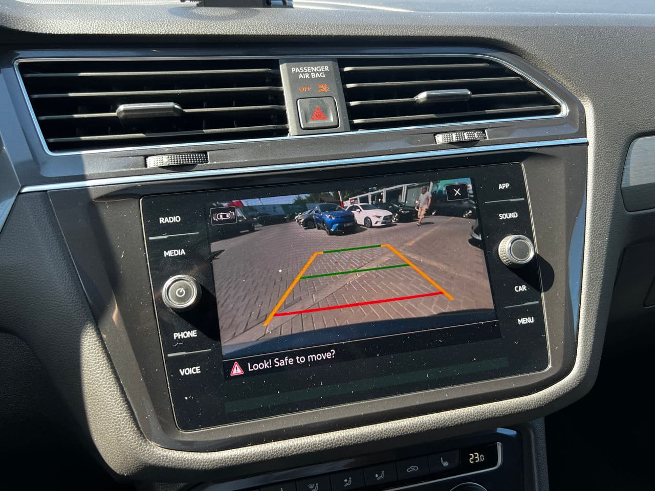 Volkswagen Tiguan 2021 — Миниатюра 10