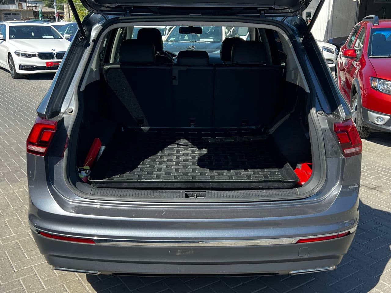 Volkswagen Tiguan 2021 — Миниатюра 18