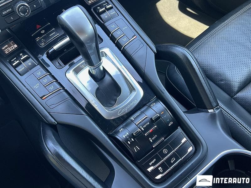 Porsche Cayenne 2012 — Миниатюра 13