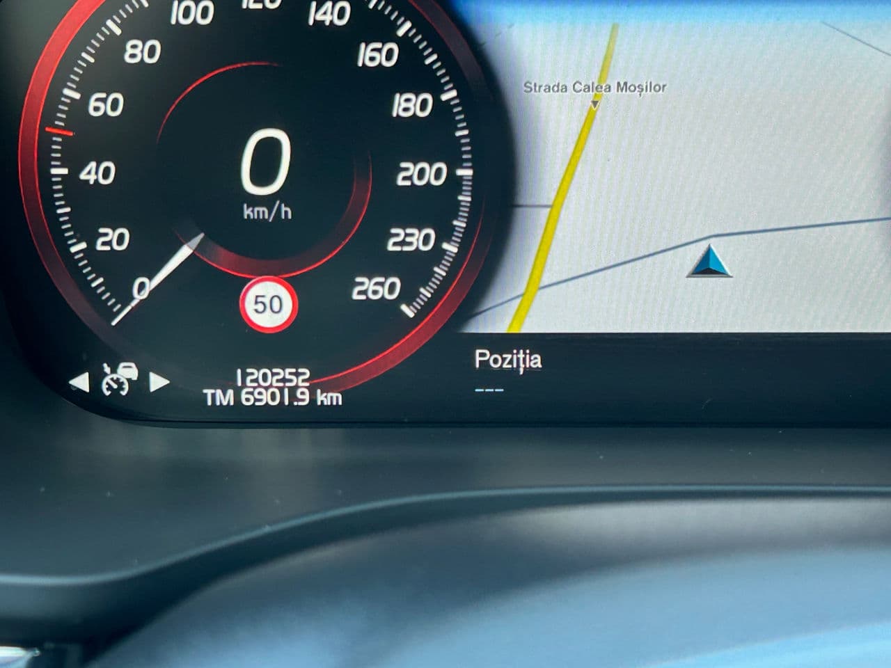 Volvo XC 60 2020 — Миниатюра 9