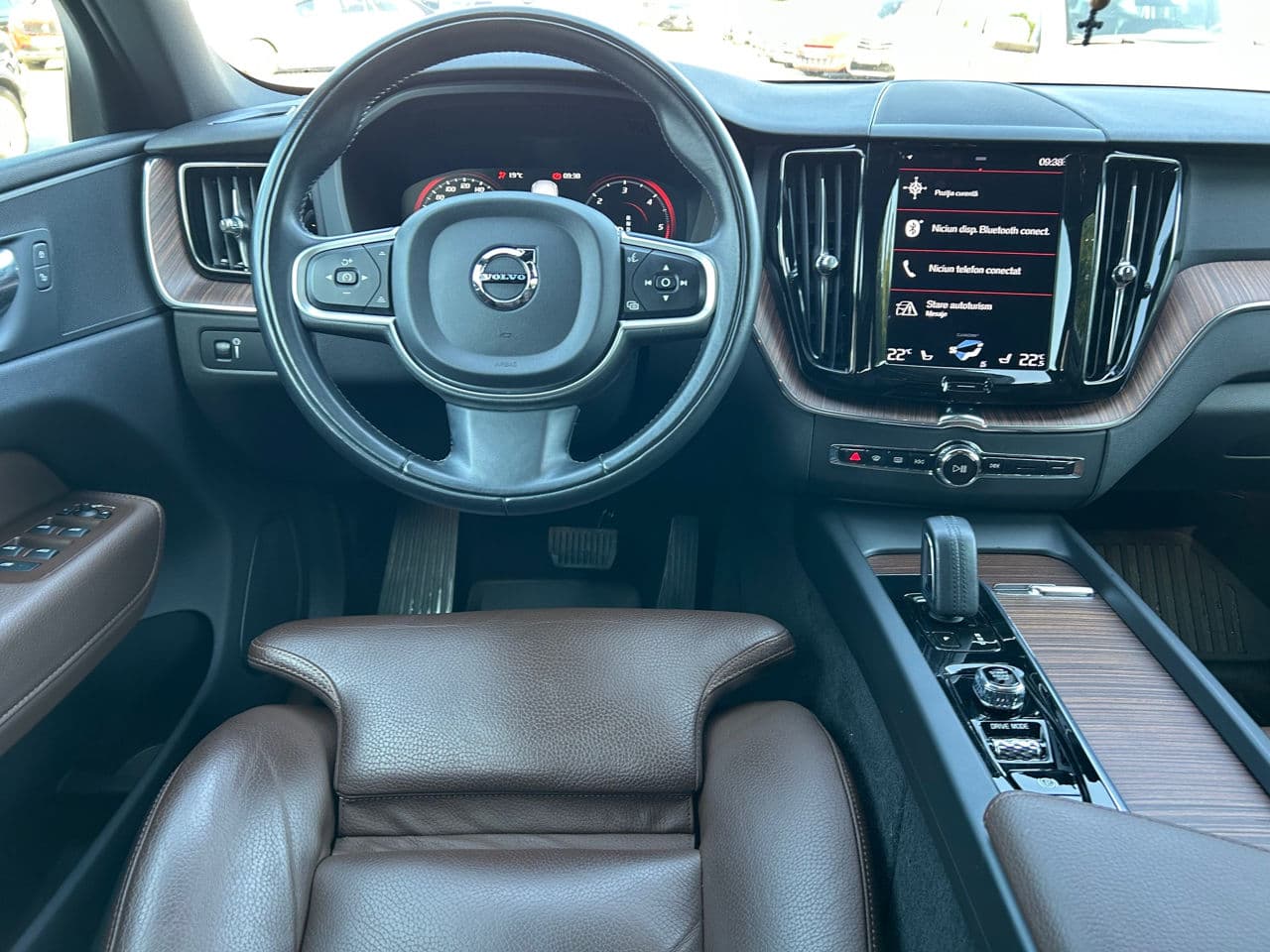 Volvo XC 60 2020 — Миниатюра 8
