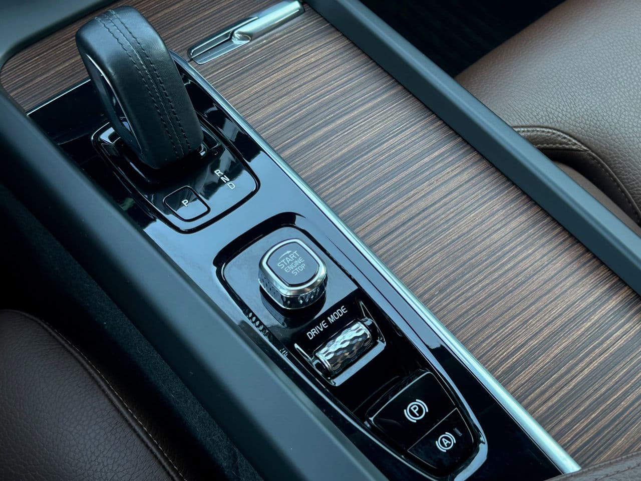 Volvo XC 60 2020 — Миниатюра 12