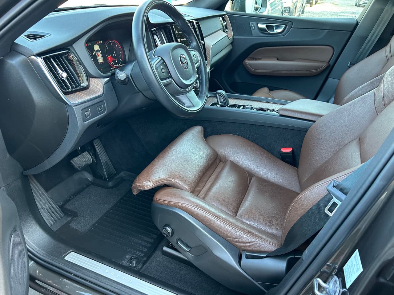 Volvo XC 60 2020 — Миниатюра 6