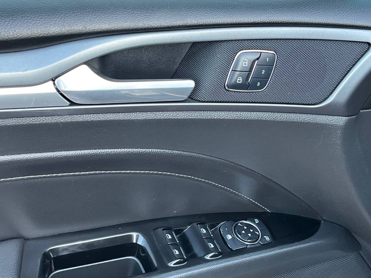 Ford Fusion 2015 — Миниатюра 15