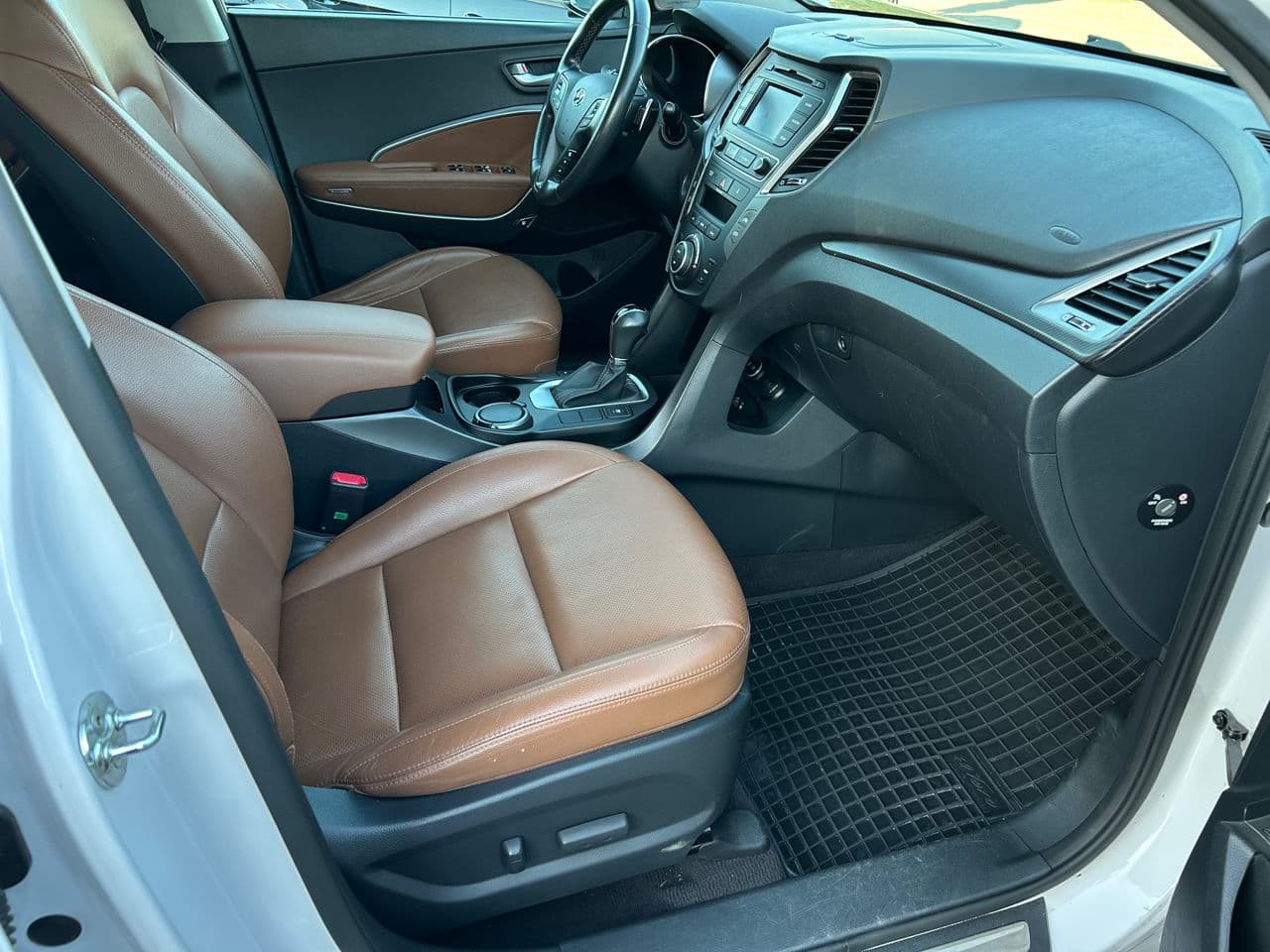 Hyundai Santa Fe 2017 — Миниатюра 15