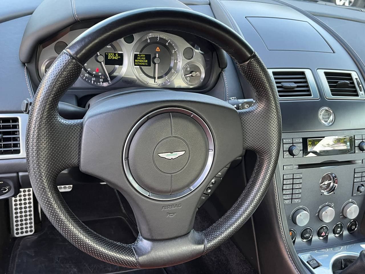 Aston Martin V8 Vantage 2006 — Миниатюра 8