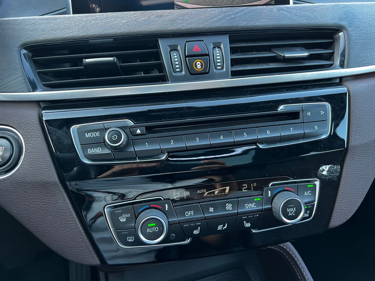 BMW X1 2.8i 2016 — Миниатюра 16