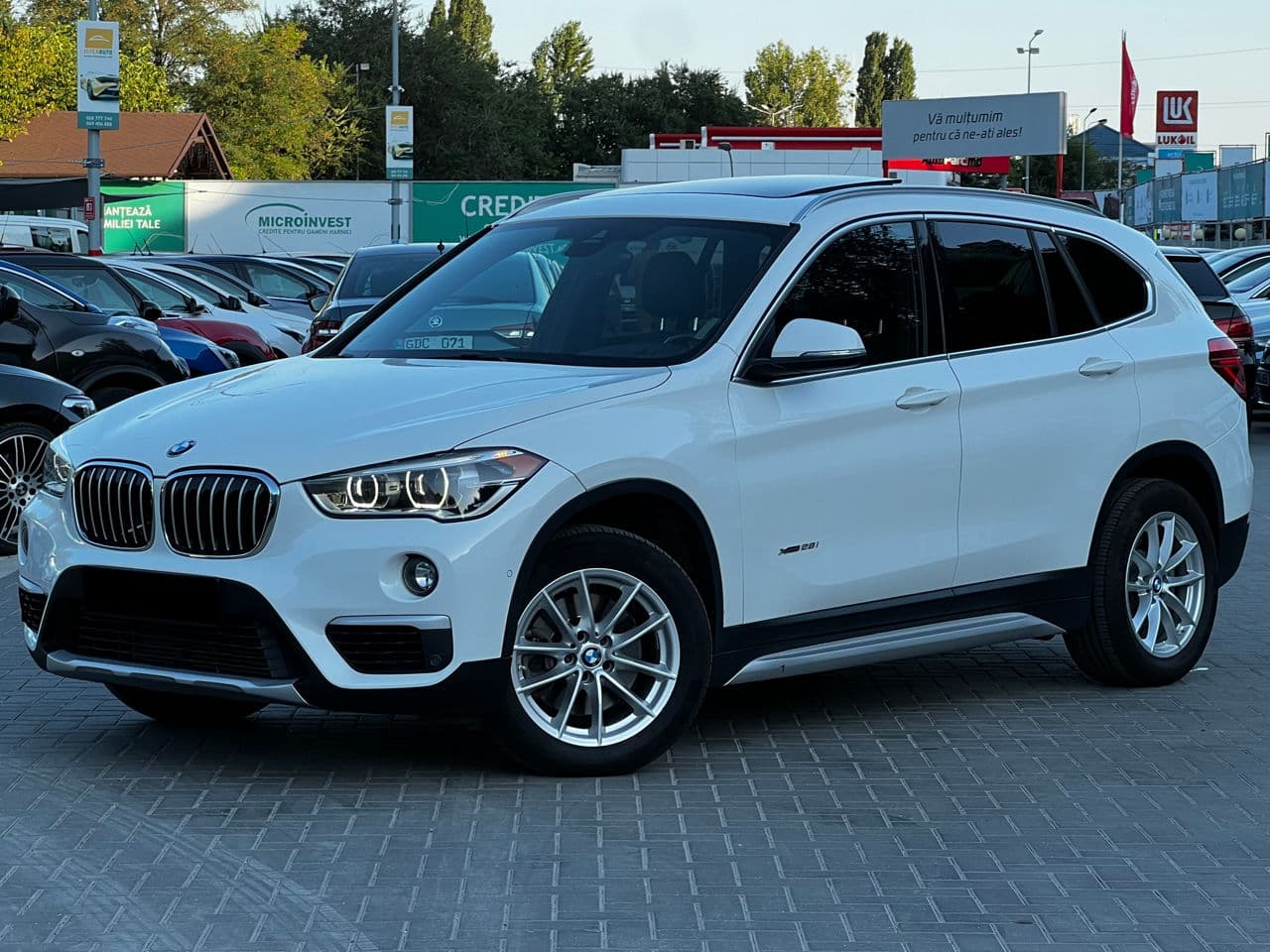 BMW X1 2.8i 2016 — Миниатюра 3