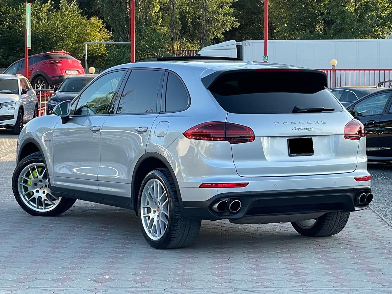 Porsche Cayenne S Hybrid 2016 — Миниатюра 2