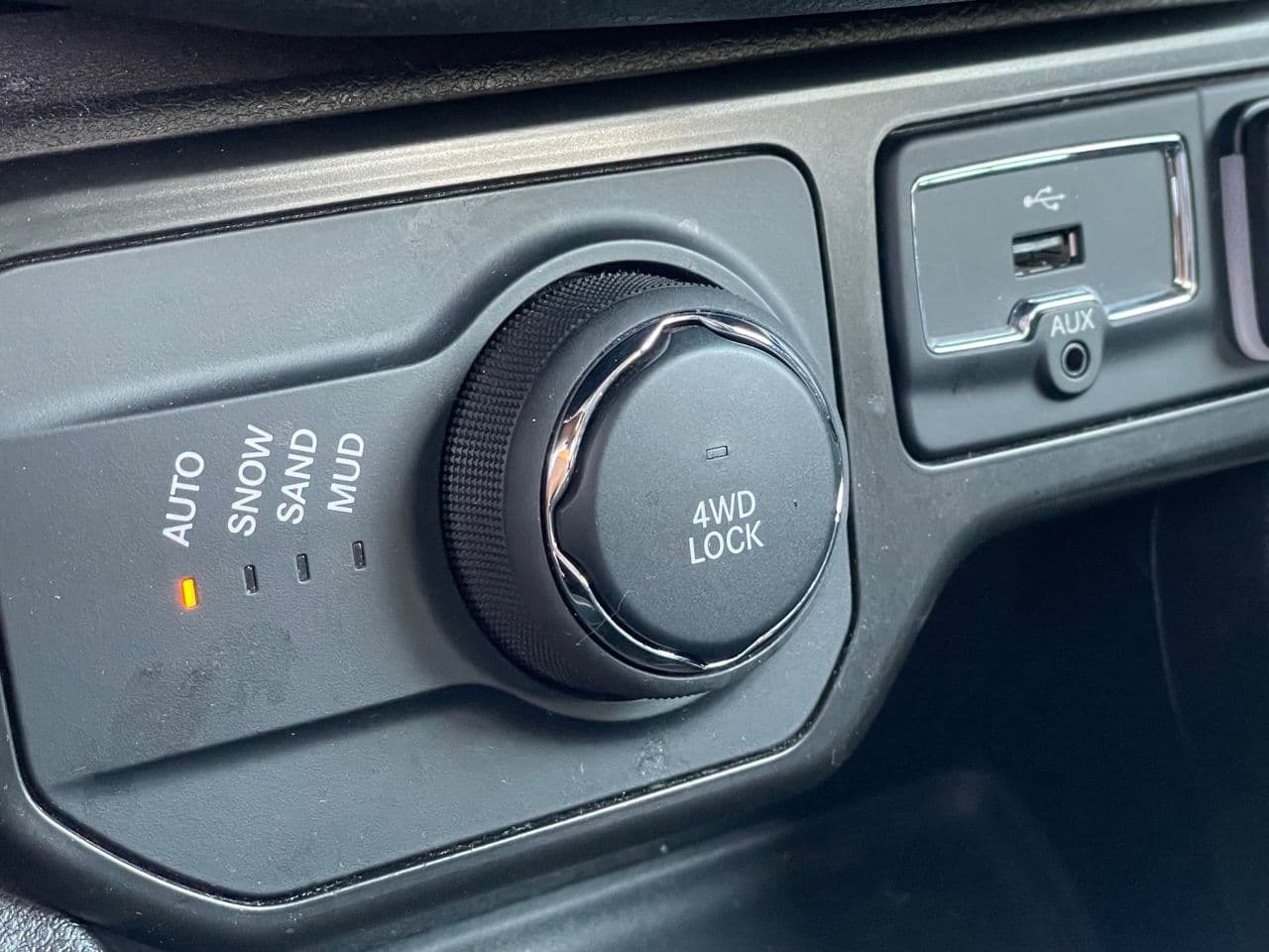 2023 Jeep Renegade — Miniatură 8