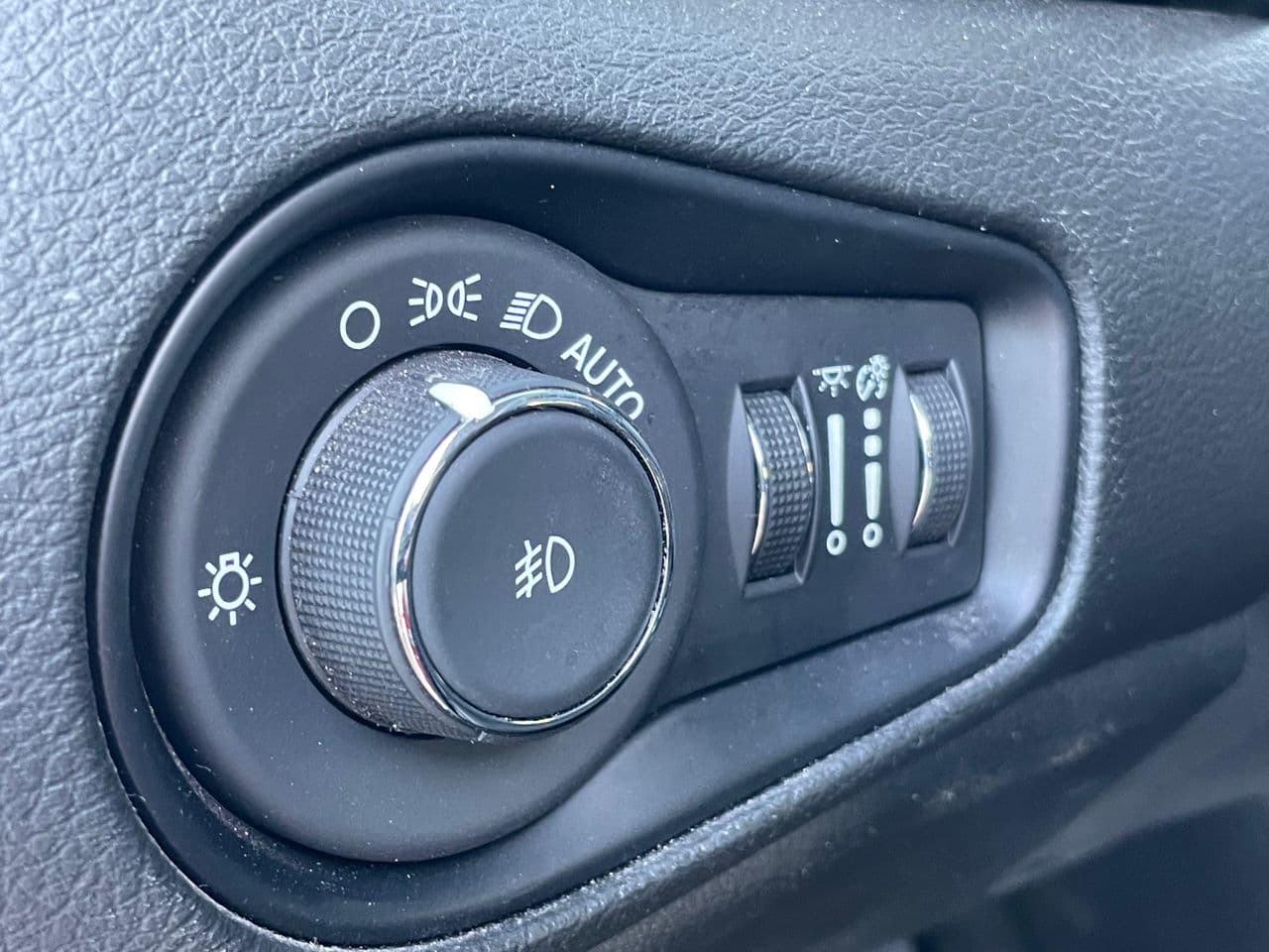 2023 Jeep Renegade — Miniatură 10