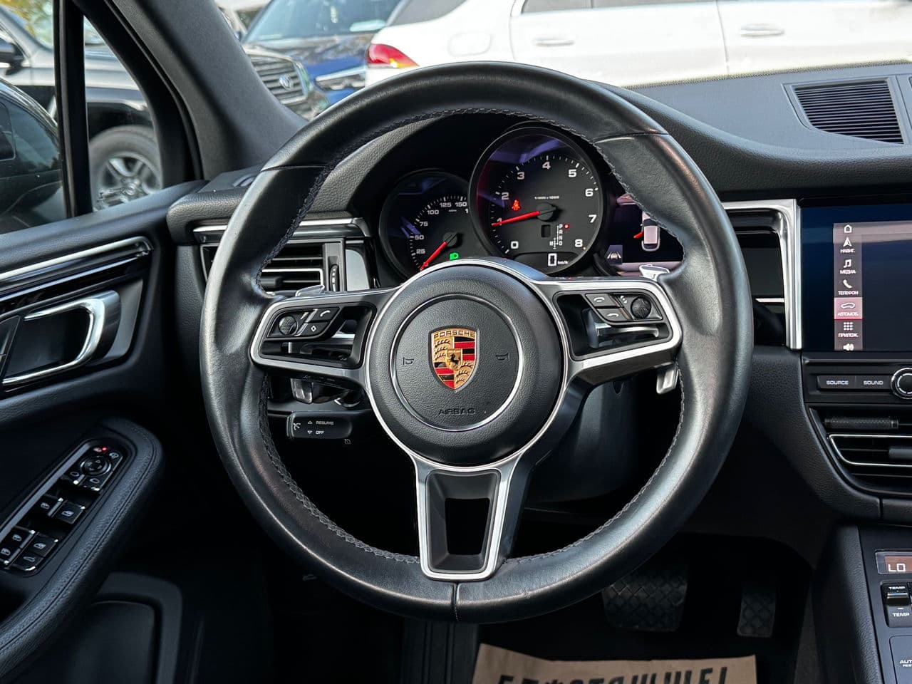 Porsche Macan 2020 — Миниатюра 12