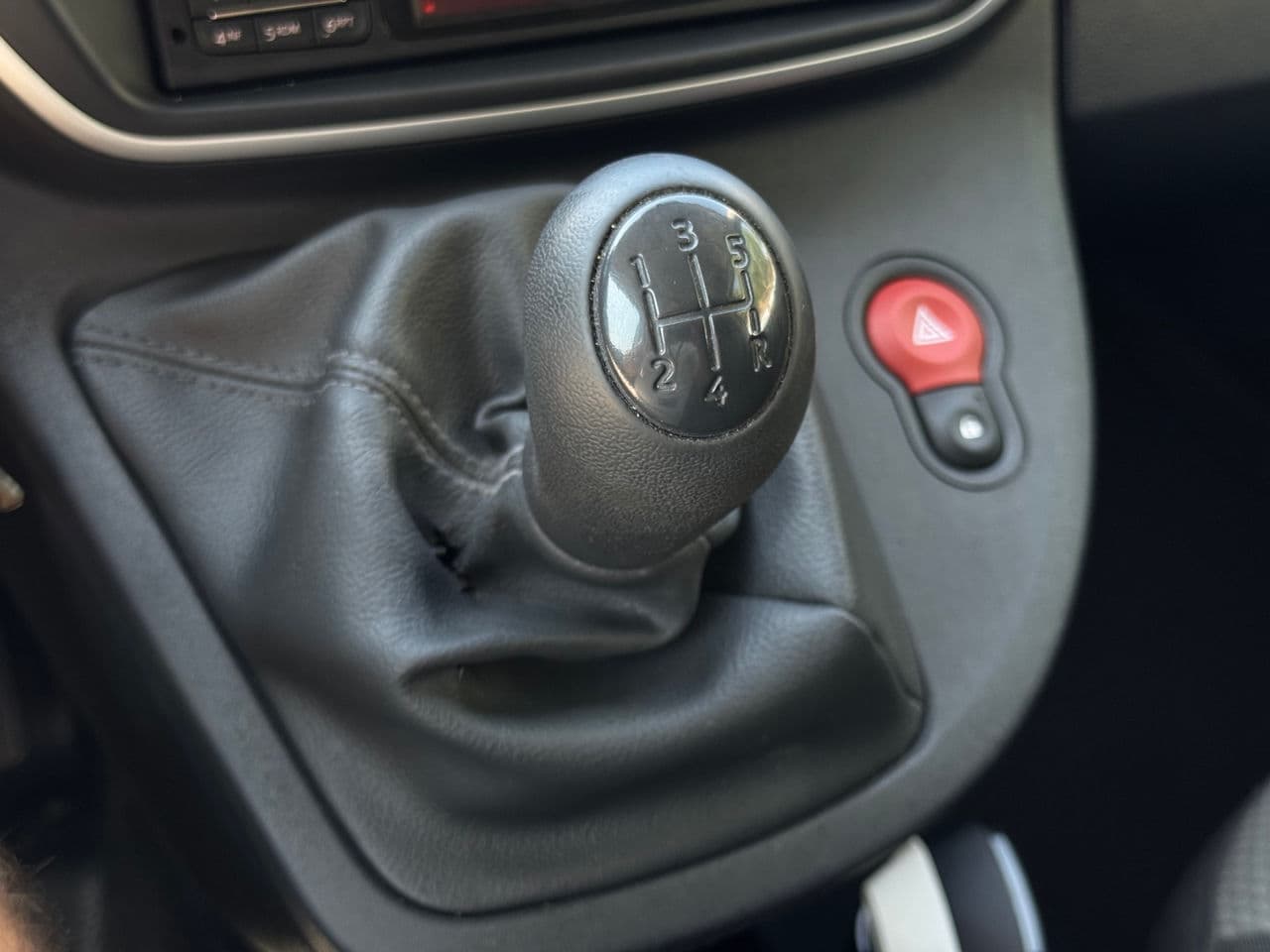Renault Kangoo 2016 — Миниатюра 11