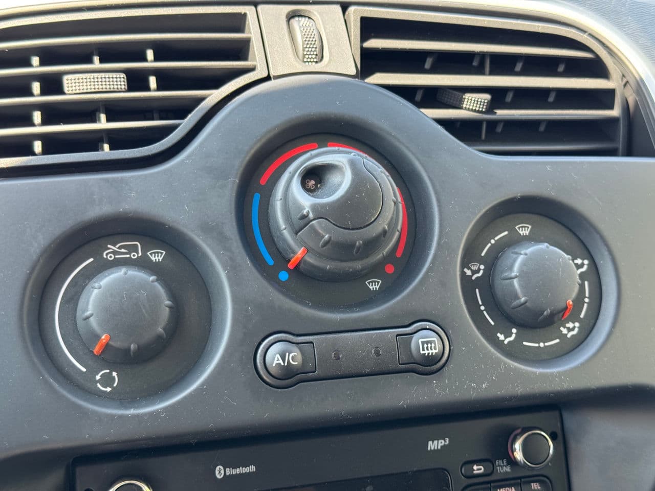 Renault Kangoo 2016 — Миниатюра 9