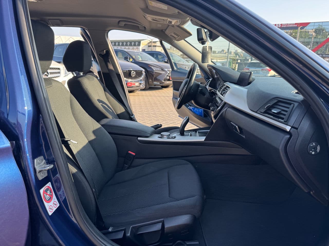 BMW 318 2016 — Миниатюра 16
