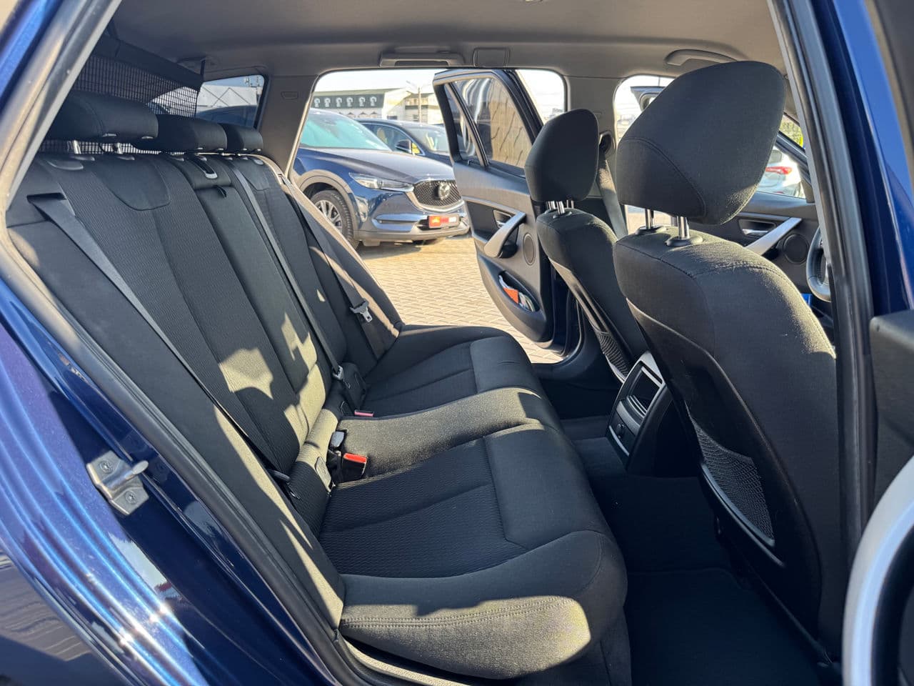 BMW 318 2016 — Миниатюра 15