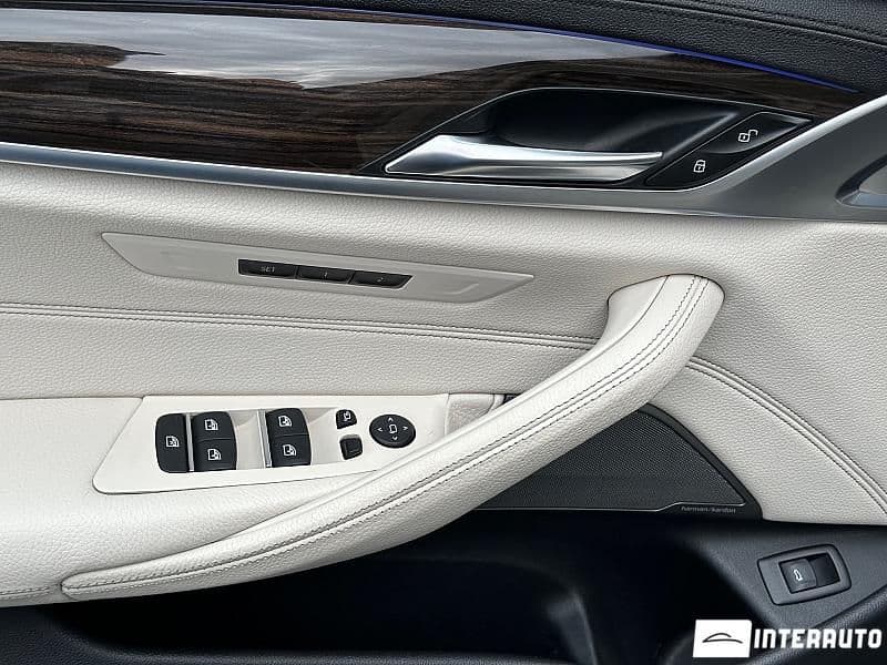 BMW 520 2017 — Миниатюра 16