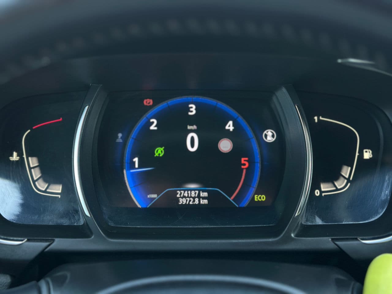 Renault Grand Scenic 2018 — Миниатюра 9