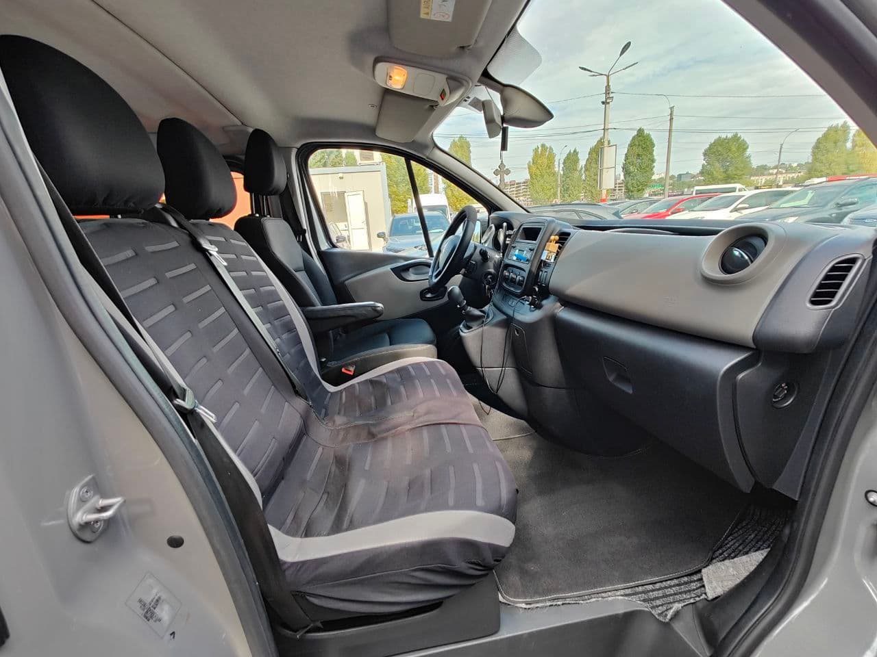 Renault Trafic 2018 — Миниатюра 8