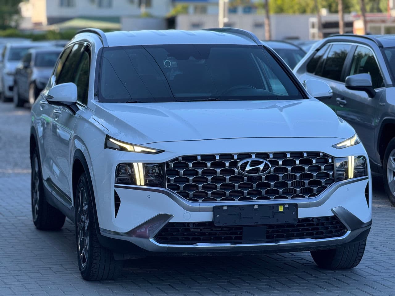 Hyundai Santa Fe 2021 — Миниатюра 3