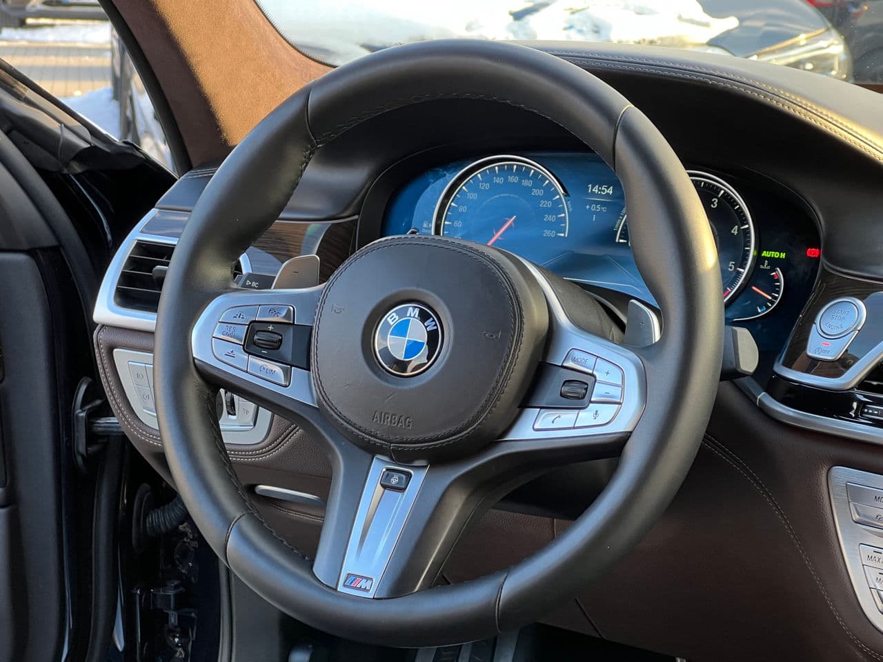 BMW 740 2017 — Миниатюра 7