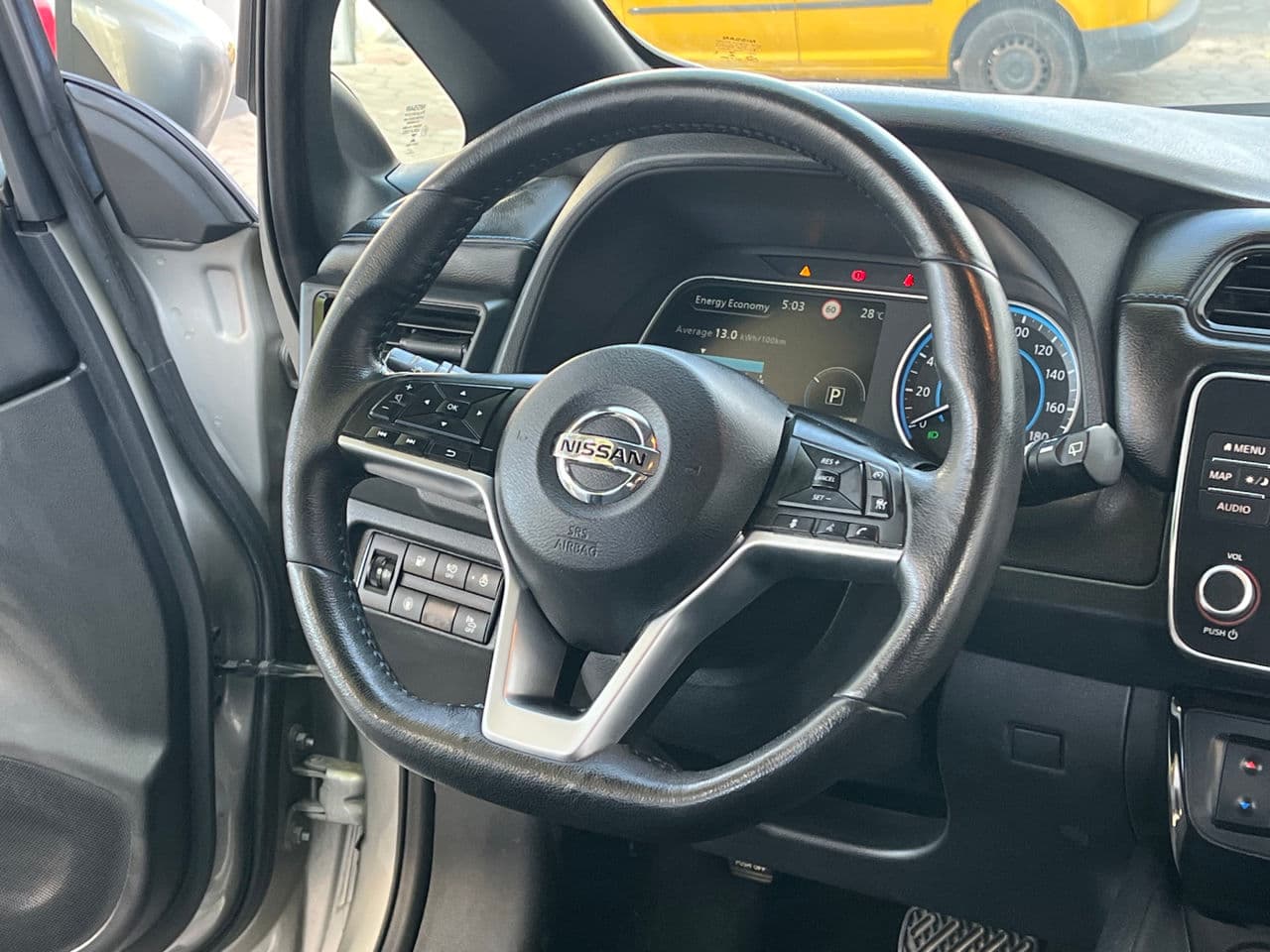 Nissan Leaf 2021 — Миниатюра 9