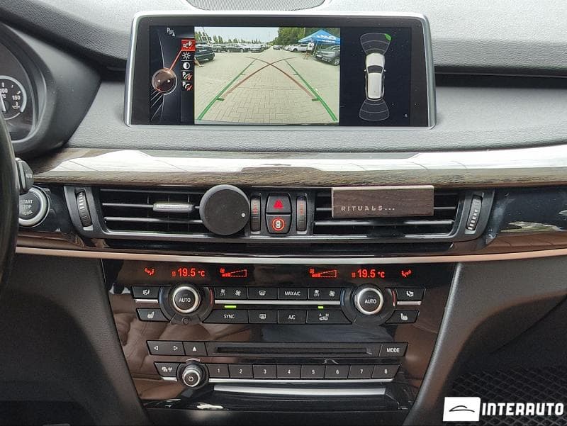 2015 BMW X5 2.5D — Miniatură 13